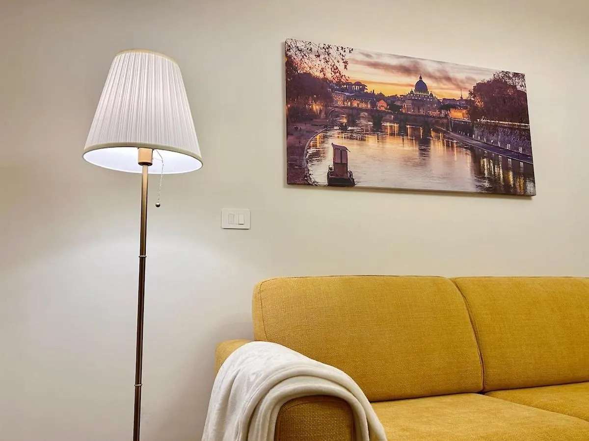 Elegant Apartment With Balcony Near The Center Rome 0*,