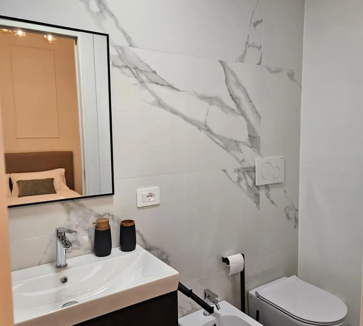 Elegant Apartment With Balcony Near The Center Rome